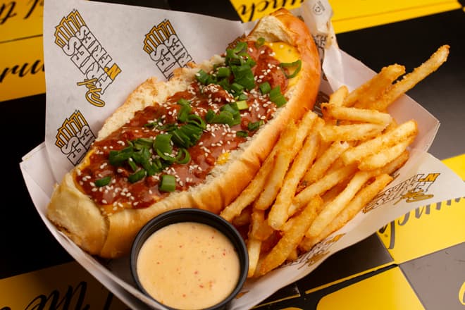 COMBO CHILI CHEESE DOG
