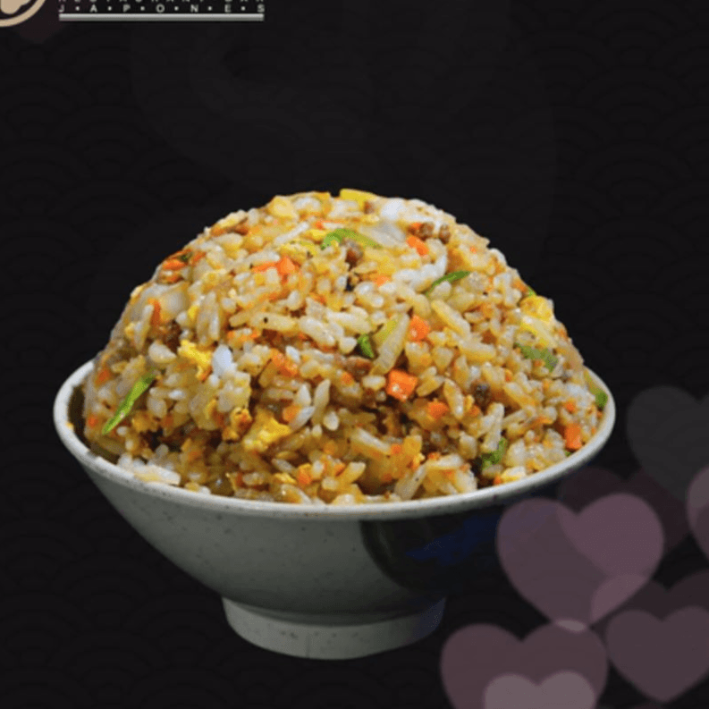 Combo Yakimeshi + Te Helado