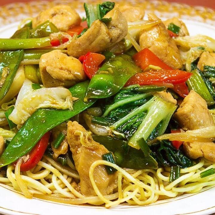 Tallarín con Pechuga de Pollo