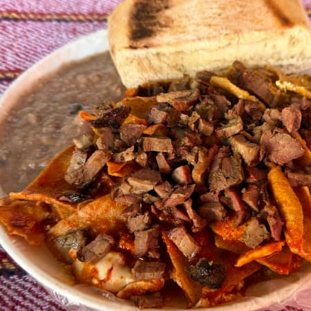 Chilaquiles con Arrachera