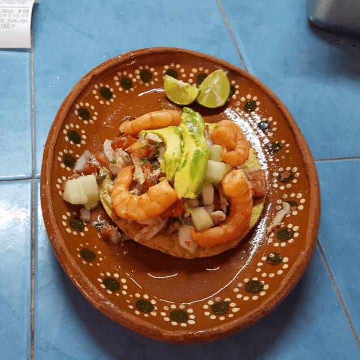 Tostada Combinada de Ceviche y Camarón