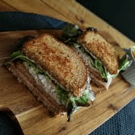 Sándwich de Pollo en Mostaza Dijon