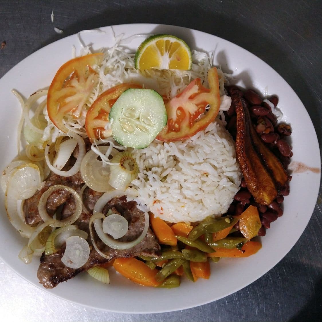Casado con Chuleta + Refresco de la Casa