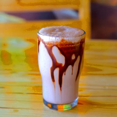Licuado de Plátano con Chocolate (16 Oz.)