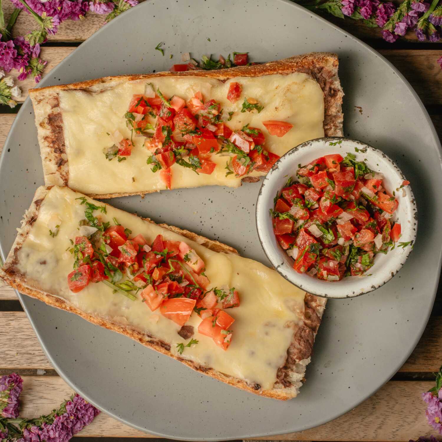 Molletes Amaranto