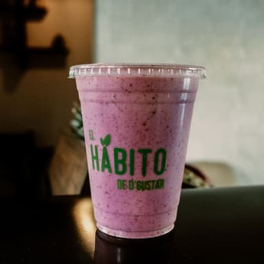 Smoothie Plátano Mora en Leche de Coco