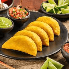 Combo 5 Empanadas + 1 Pastel de Yuca
