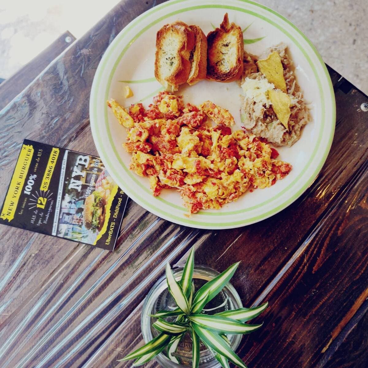 Paquete Huevos con Chorizo