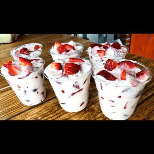 Fresas con Gelatina y Crema