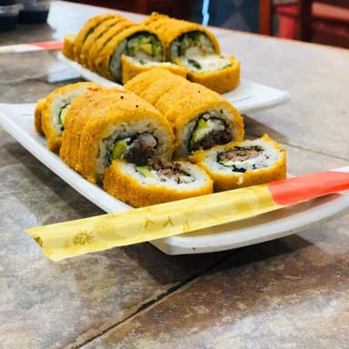 Sushi Mar y Tierra