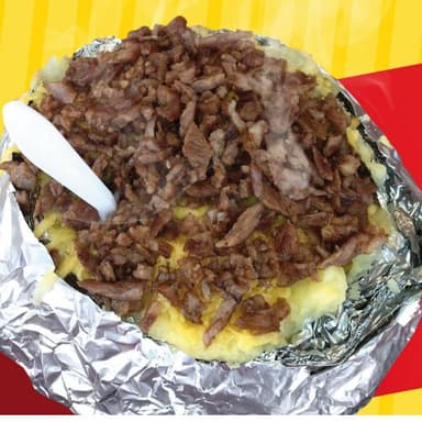 PAPA ASADA CON CARNE ASADA
