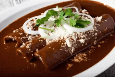 Enchiladas de Mole Poblano Gratinadas