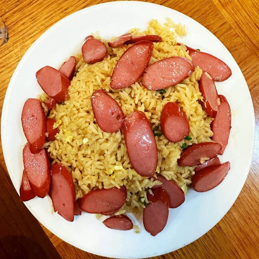 Chaufa Con Hot Dog
