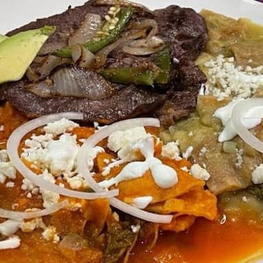 ORDEN DE CHILAQUILES CON PROTEINA