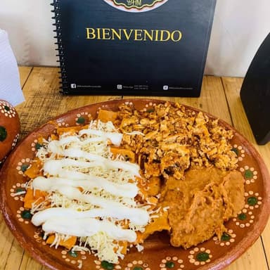 Combo DIDI 1/2 Ordén Chilaquiles+Huevos al Gusto