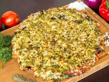 Pizza chicken Alfredo