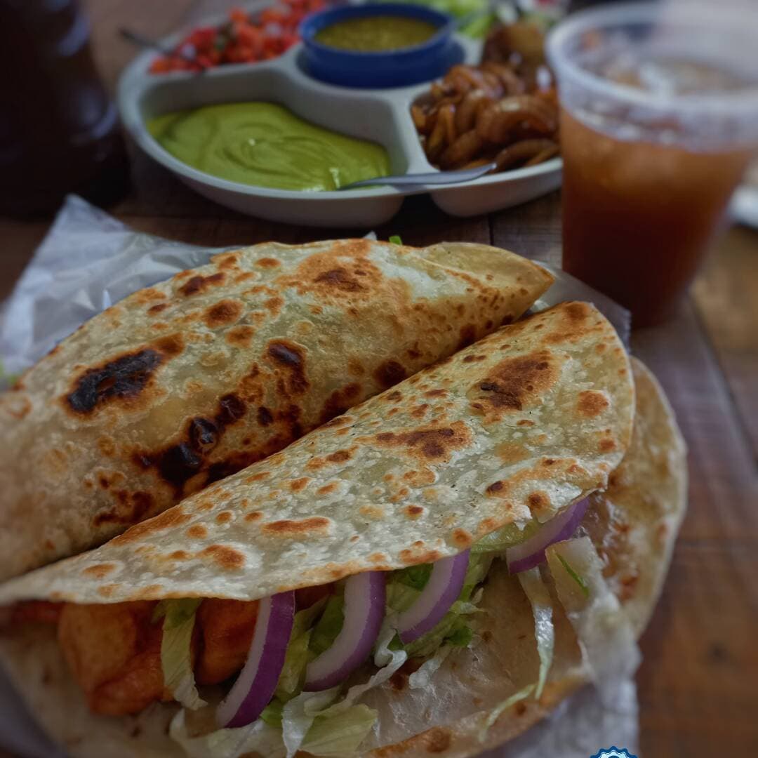 Quesadilla de Harina de Camarón.