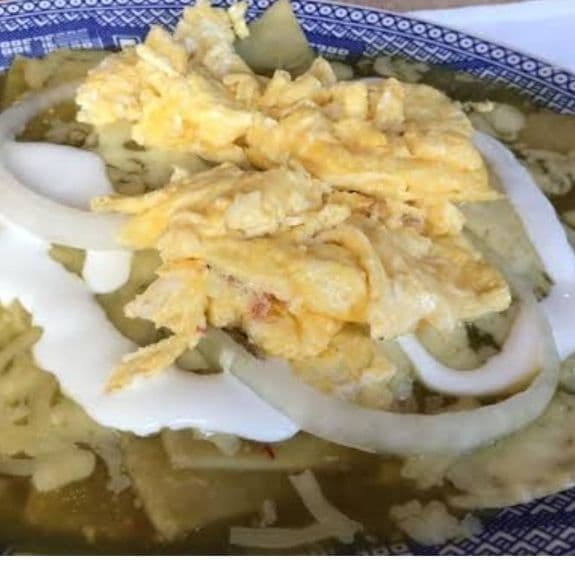 Chilaquiles Verdes/Huevo Revuelto