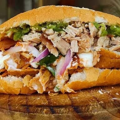 TORTA DE CHILAQUILES EMPERADOR