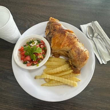 Combo Pollo a la Parrilla + Agua de Melón 8oz