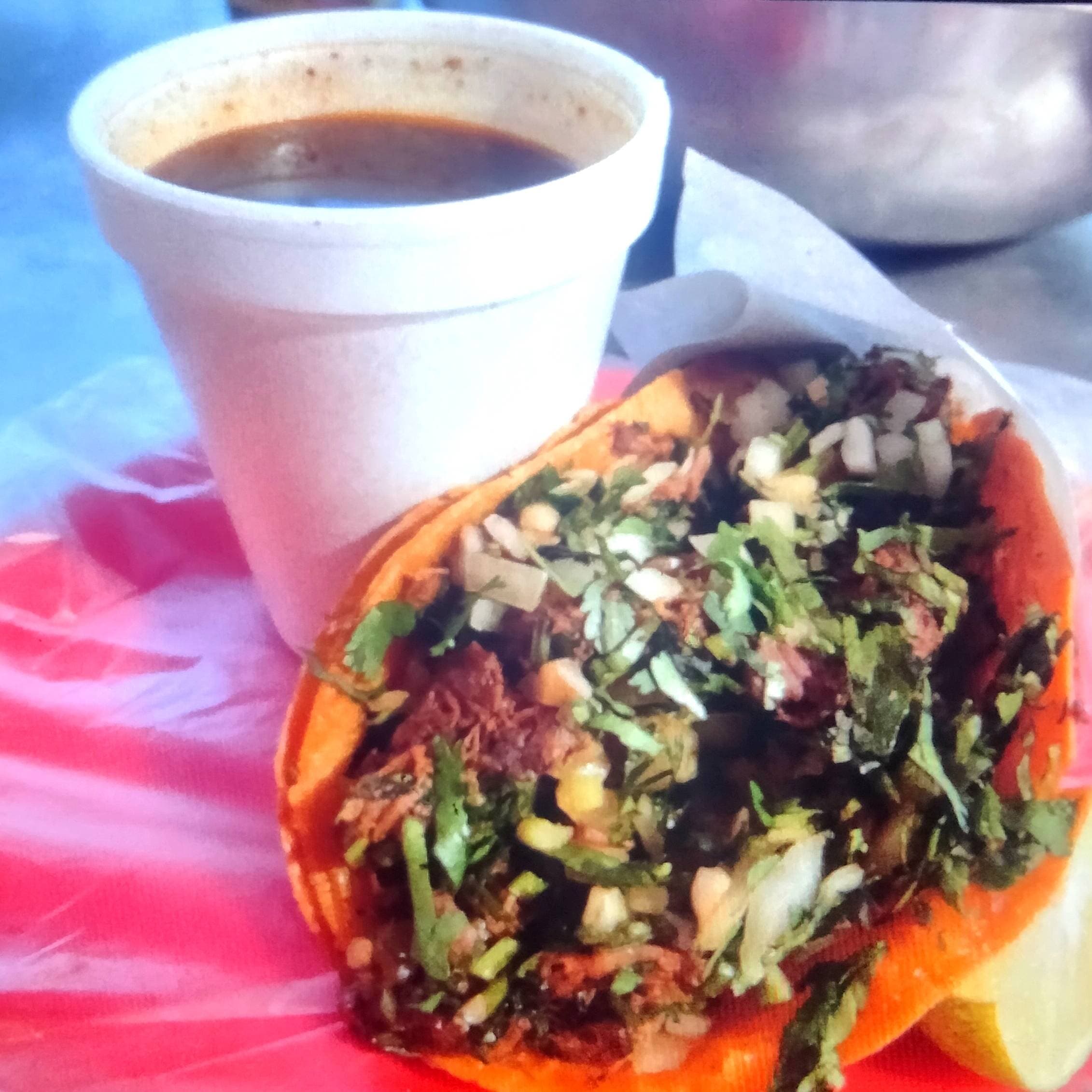 Taco y 1 Consomé