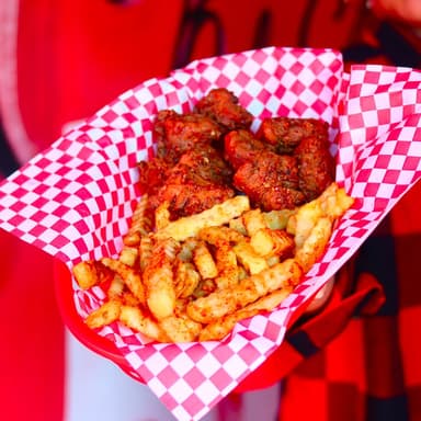 HOT CHICKEN BONELESS