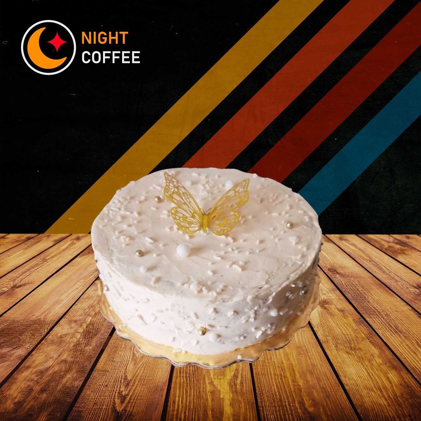 Pastel con Relleno de Jalea de Fresa y Buttercream