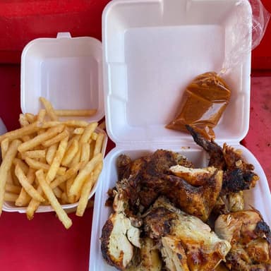 1/2 Pollo Asado C/ Papas