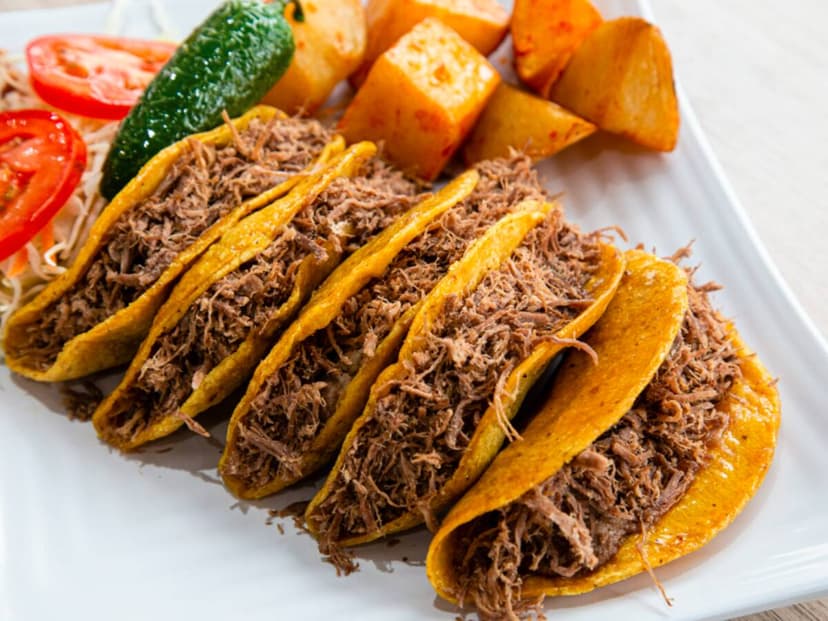 Tlayudería y Huaraches (Foresta)