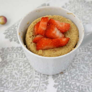 MUG CAKE DE FRESAS