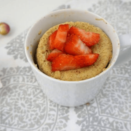 MUG CAKE DE FRESAS