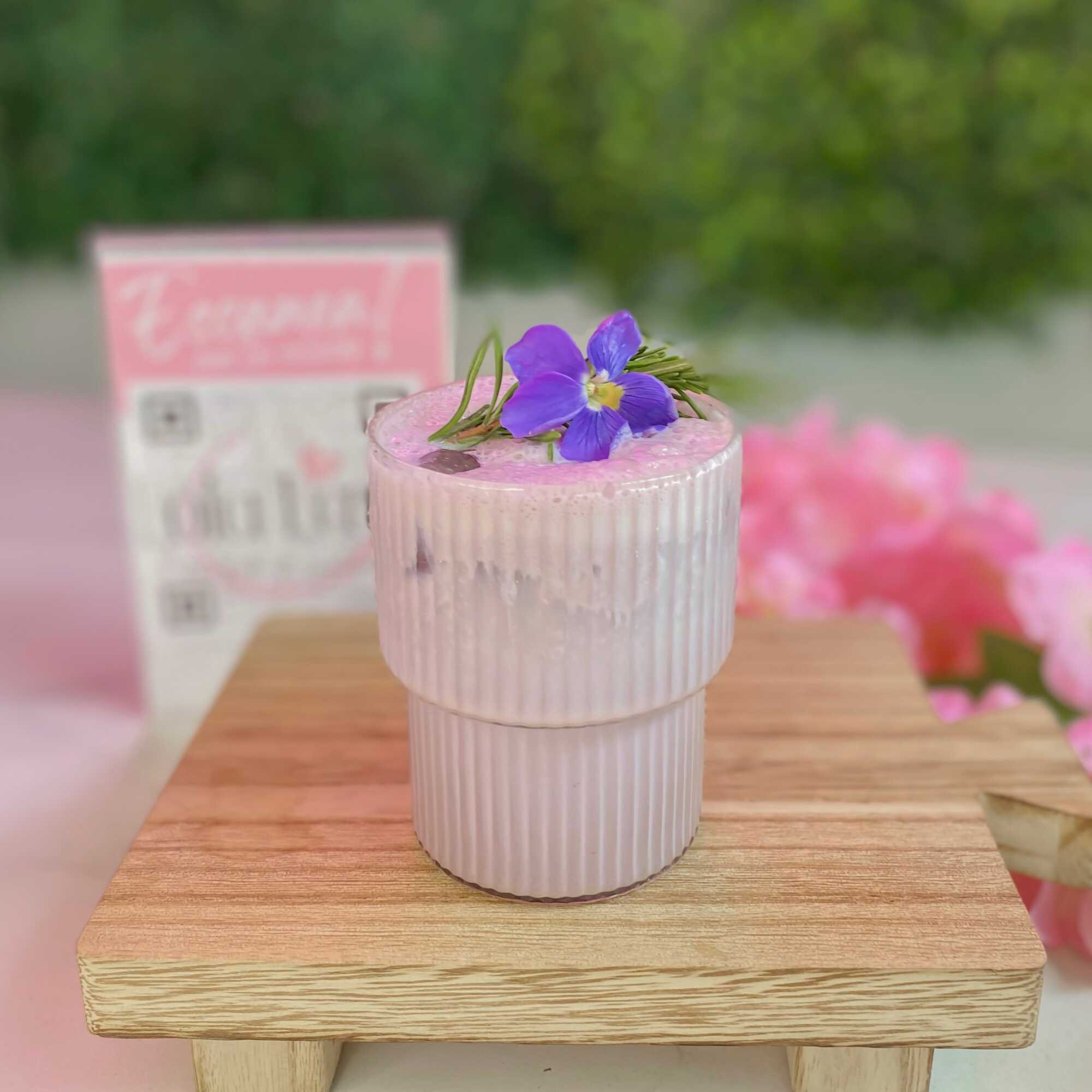 Taro Lola