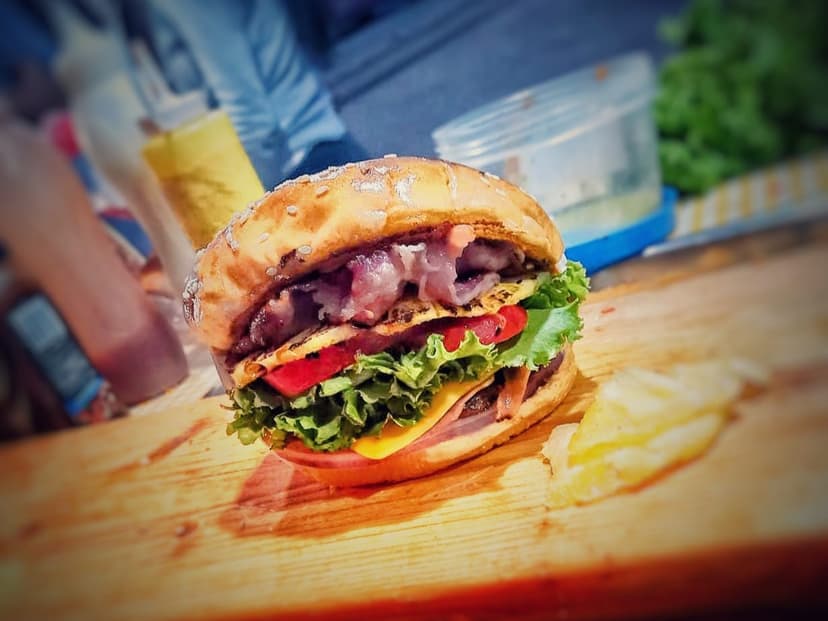 Mundo Burger