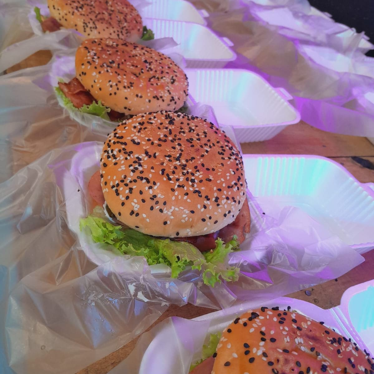 Hamburguesa de Res*