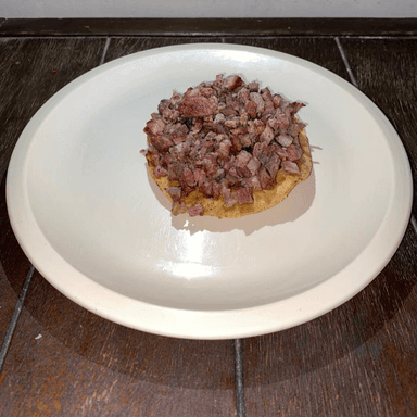 Tostada con Carne