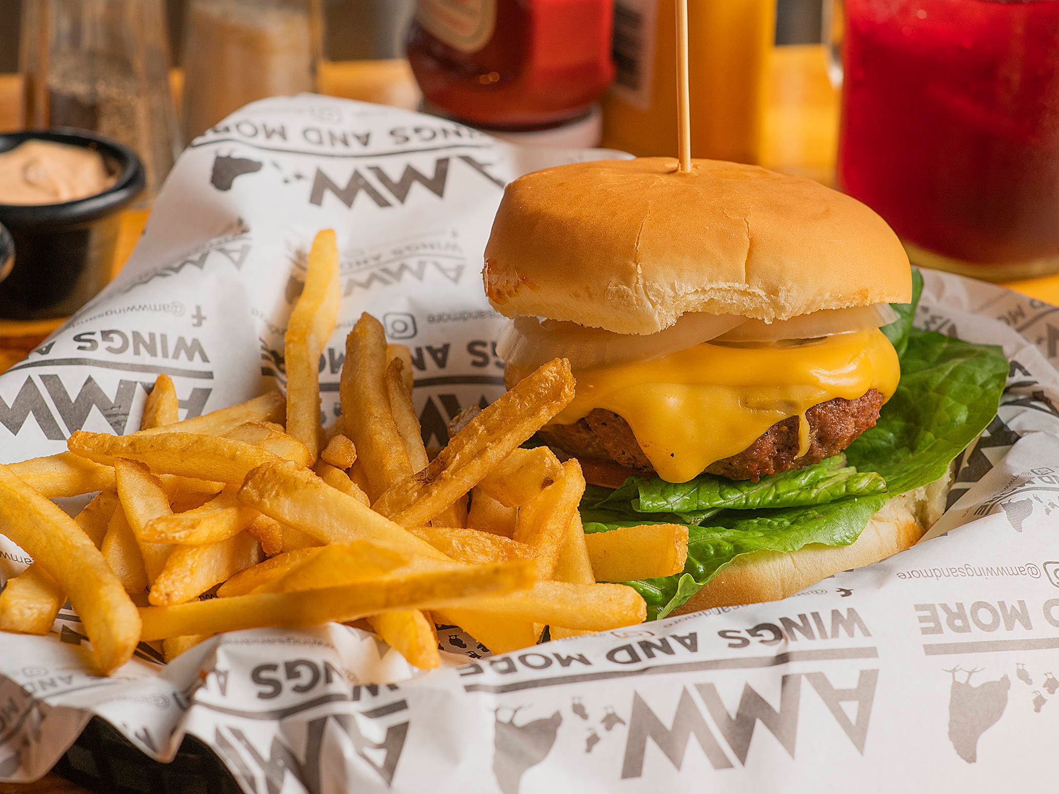 CHICKEN BURGER