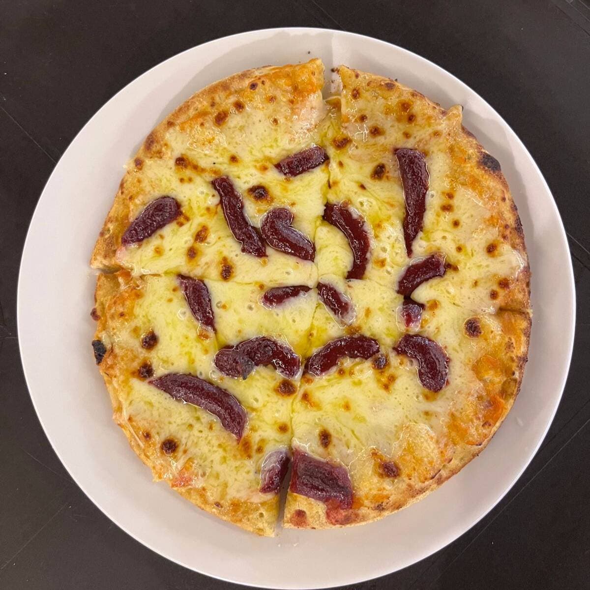 Pizza Tradicional Queso con Bocadillo