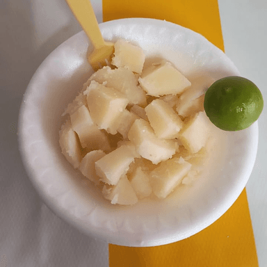 Papa Cocida con Sal y Limón