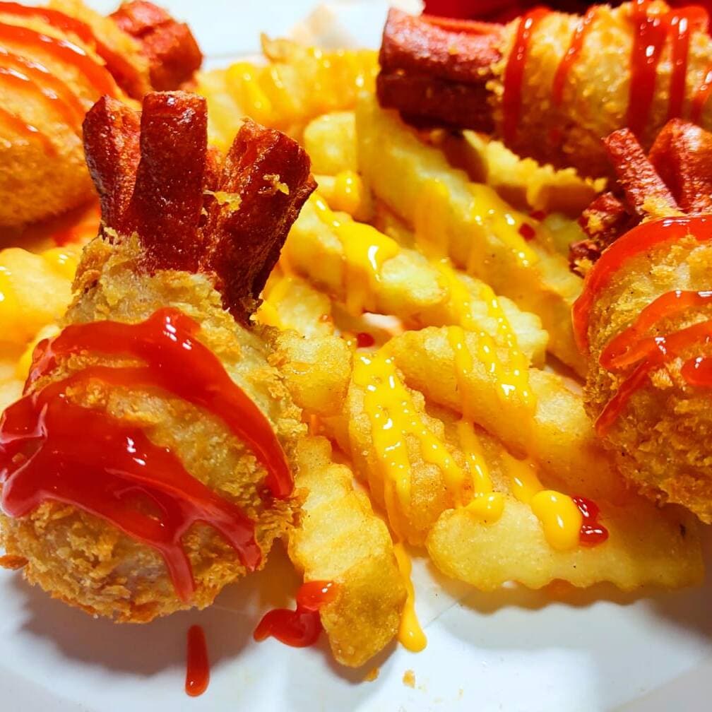 Salchipulpitos con Orden de Papas a la Francesa