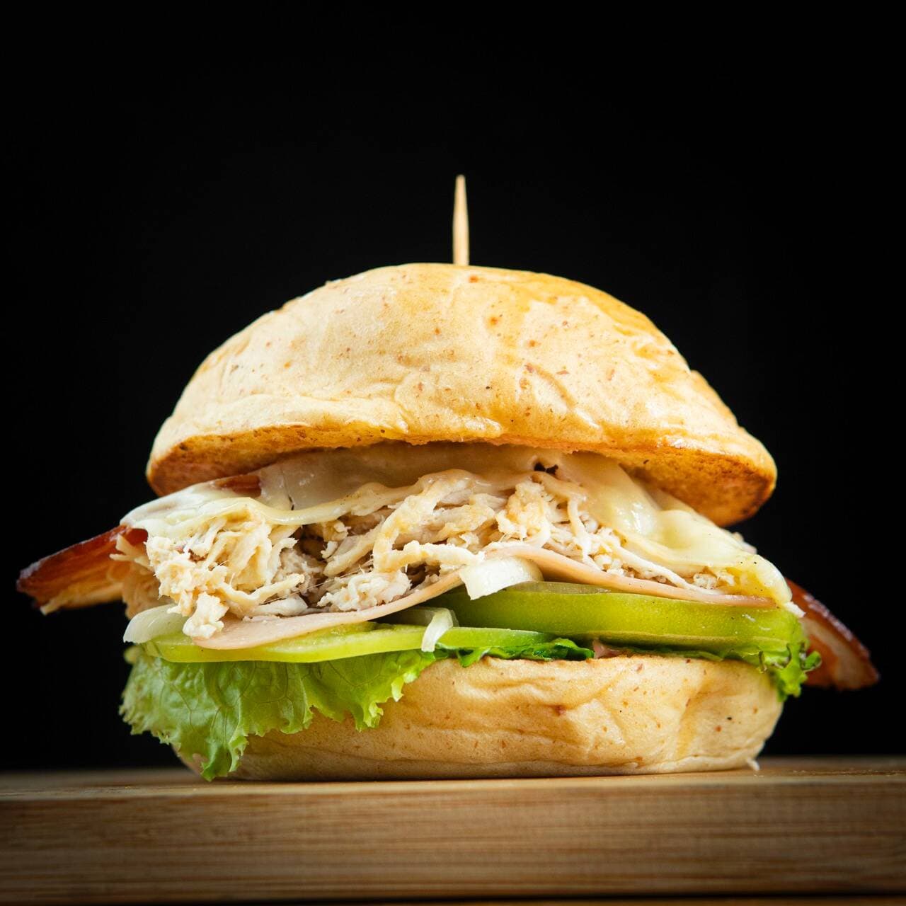 Hamburguesa Clásica Pollo Desmenuzado