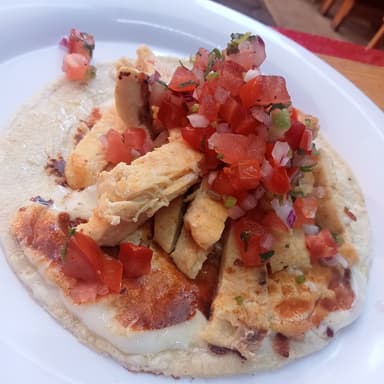 1 Taco de Parrilla con Costra de Pollo