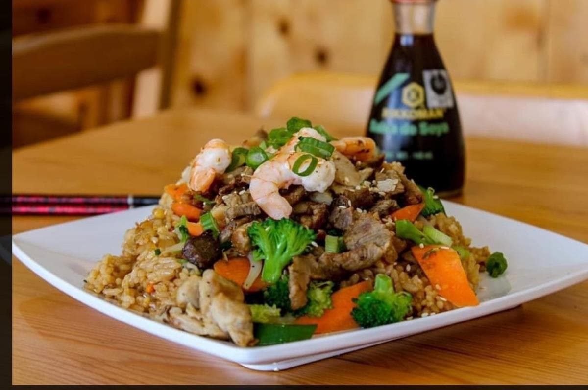 YAKIMESHI POLLO