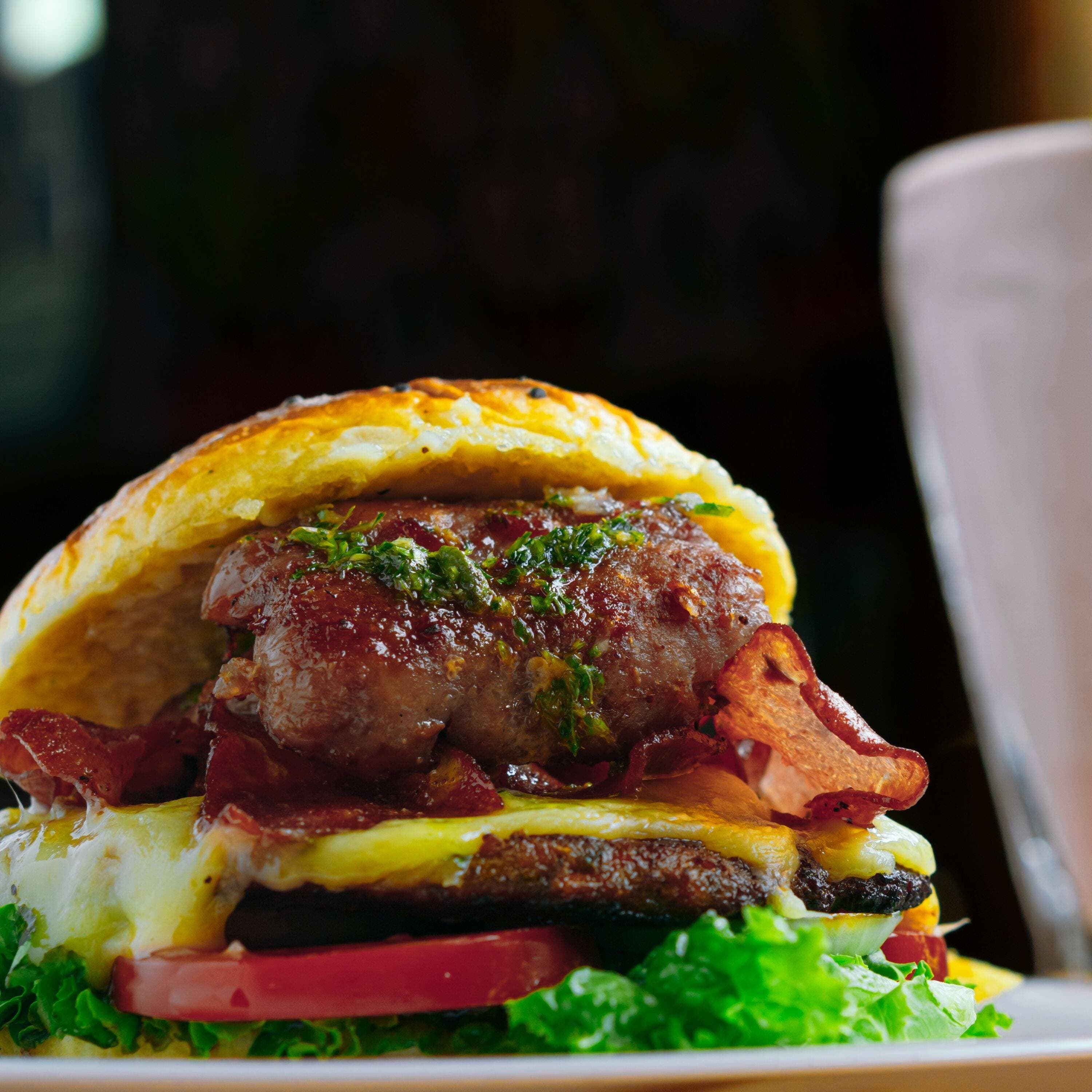 Hamburguesa Catrina con Chorizo Argentino