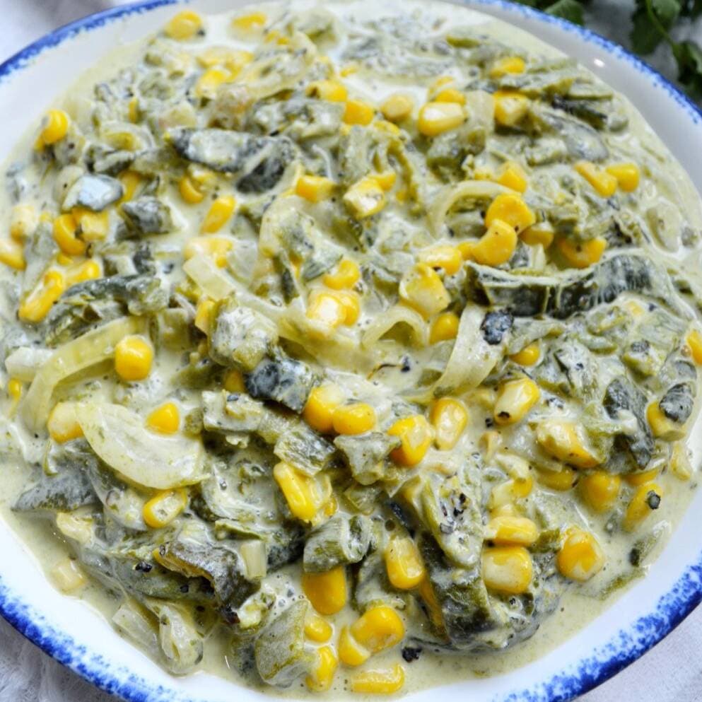 Rajas en Crema y Pollo