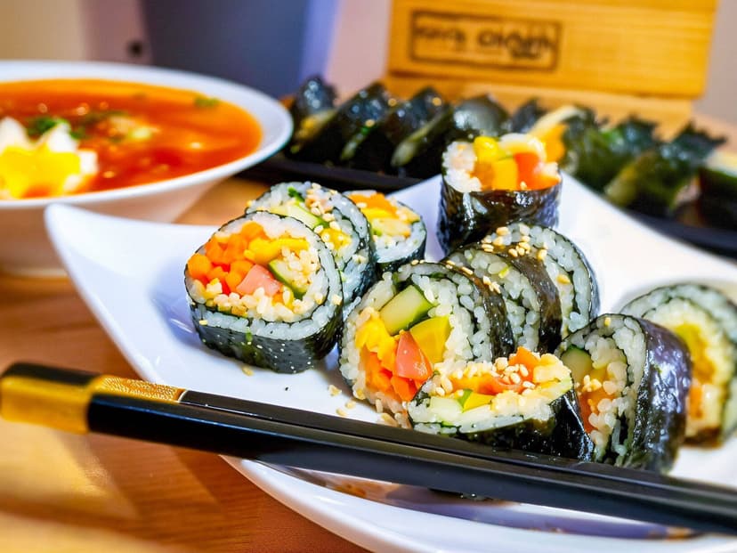 KIM´S KITCHEN THE KOREAN STREET FOOD