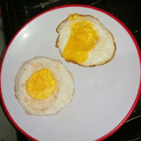 Huevos Estrellados  y Guarnición