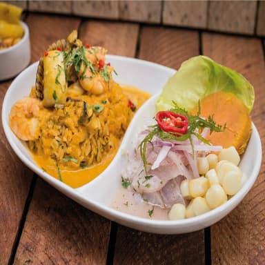 Dúos Ceviche y arroz con mariscos