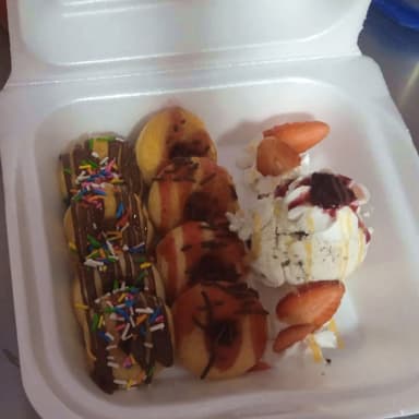 8 Mini Donas + 1 Bola de Helado