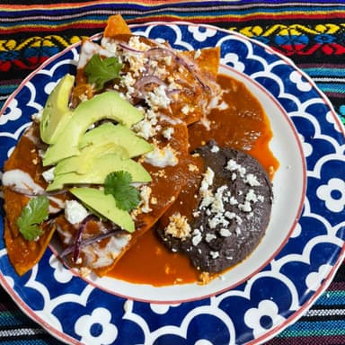 CHILAQUILES ROJOS-CON HUEVO