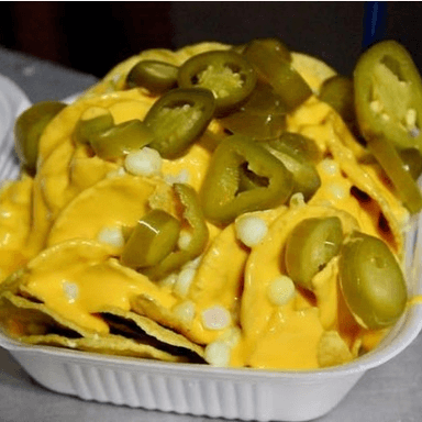 Nachos, 2 Banderillas y 1 Refresco 500 Ml